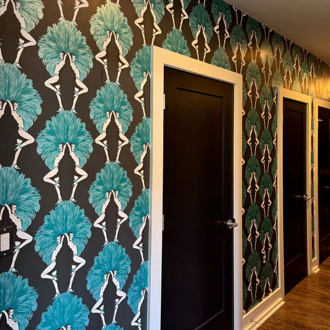 Hovedbilde Showgirls tapet metallic teal/blågrønn og sort