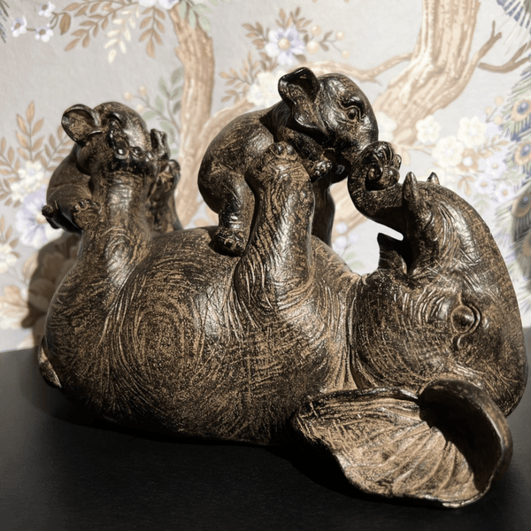 Hovedbilde Lekende Elefanter figur