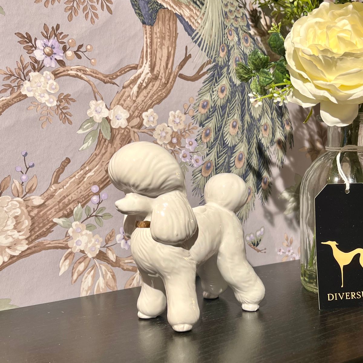 Lysestake hvit Poodle